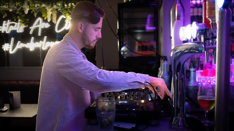 Lime Bar: DJ set