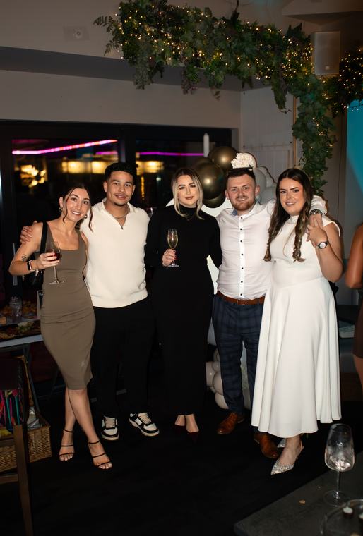 Lime Bar: guests