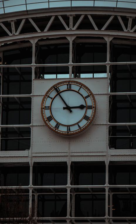 Station clock