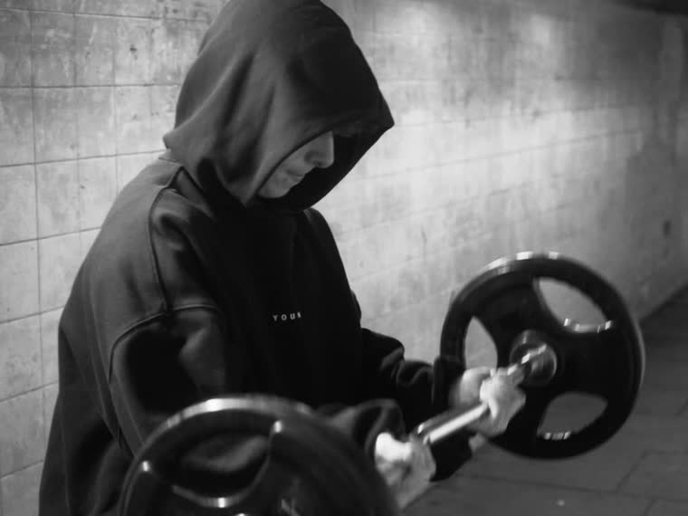 YoungLA: training in an underpass